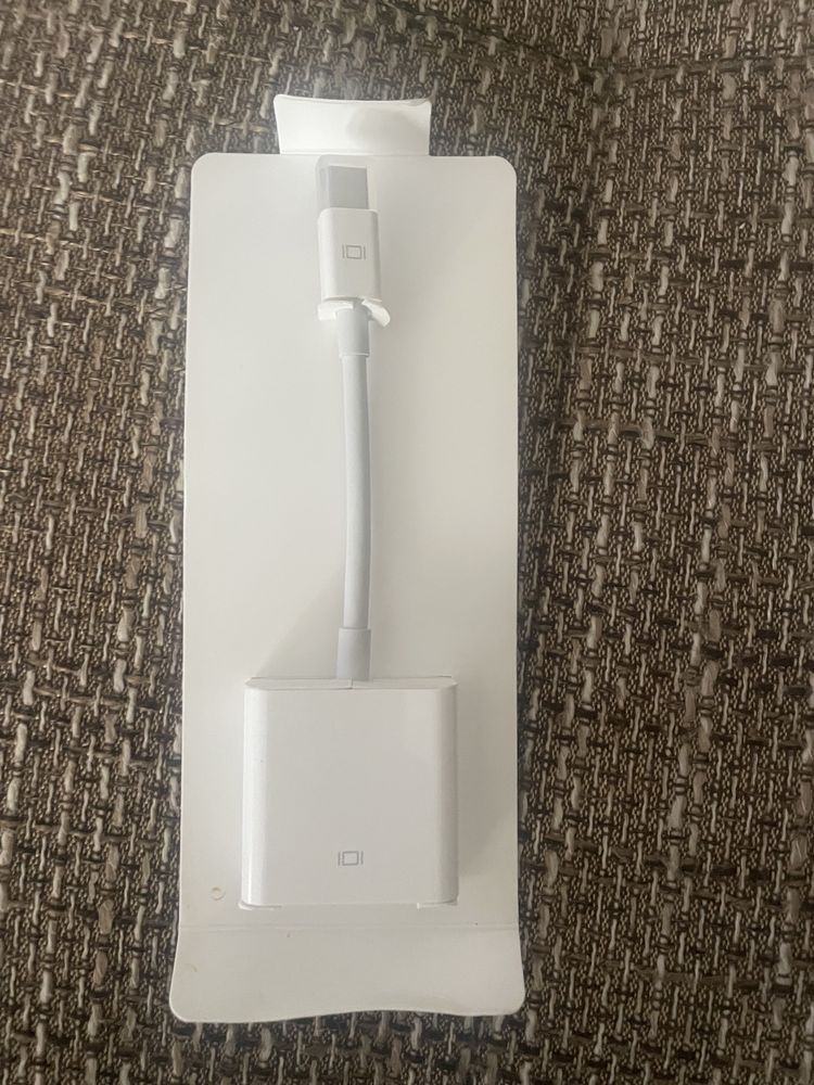 Vând cablu mini display port to dvo adaptor