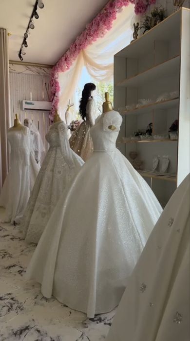 2 etaj kelin koynak saloni kelin koynak jixozlari bilan birga sotiladi