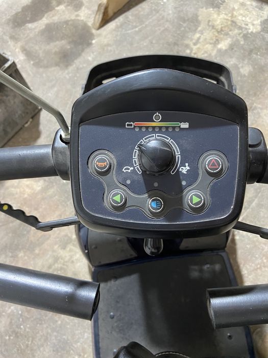 Scuter electric Invacare Leo