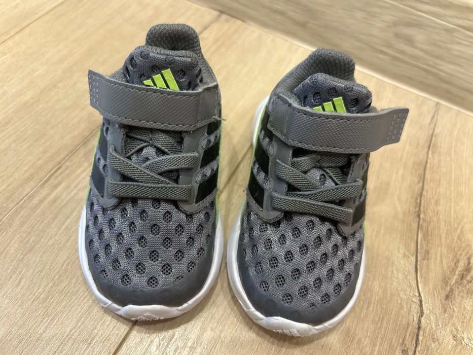 Маратонки Адидас