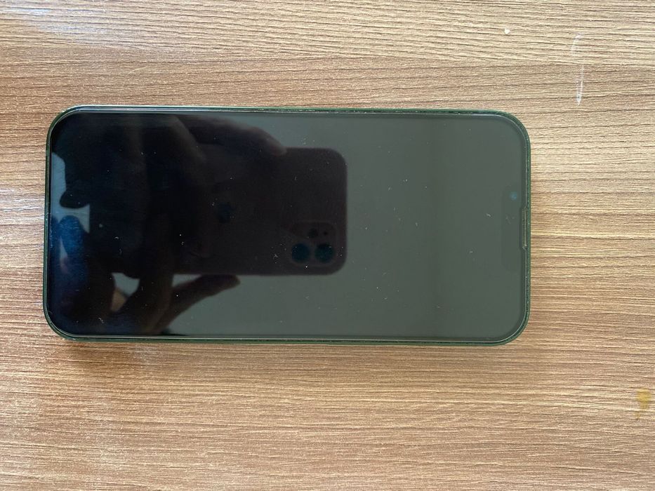 iPhone 13 зелёный