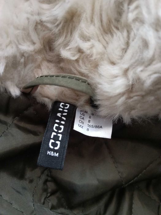 Parka army H&M cu gluga îmblănită
