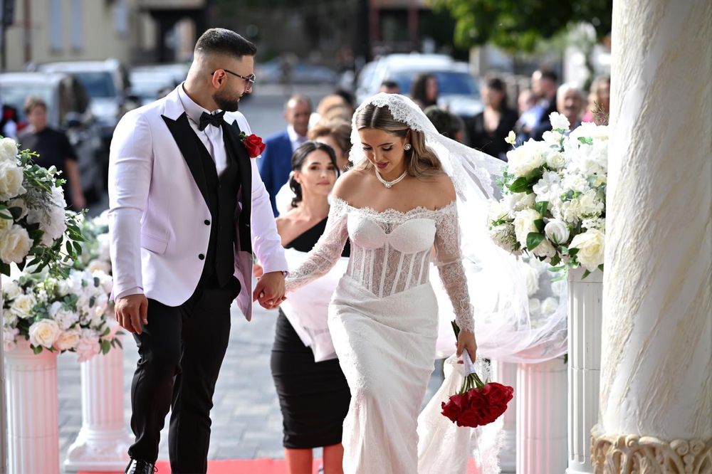 Vand rochie de mireasa