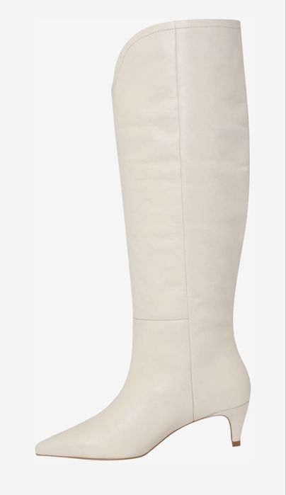 Дамски ботуши до коляното с остър връх