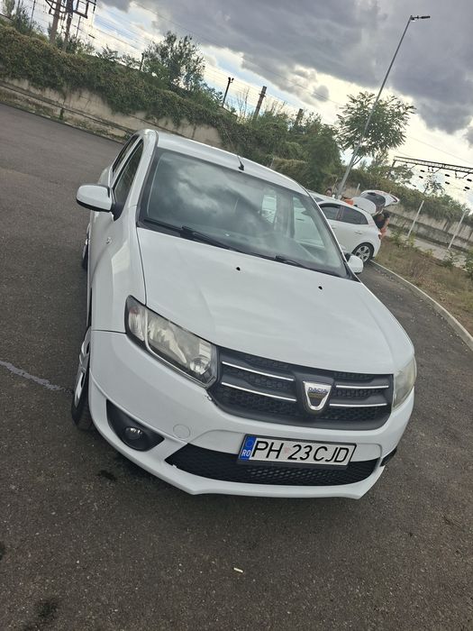 Vând logan 1.2 benzina