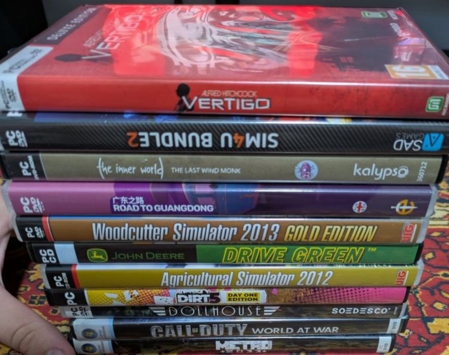 Vand lot jocuri pc URGENT!!