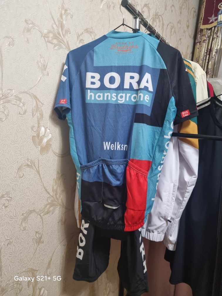Velosport formasi BORA