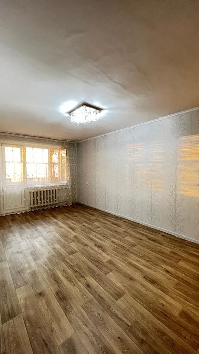 Продается улучшенная однокомнатная квартира  Демченко 9