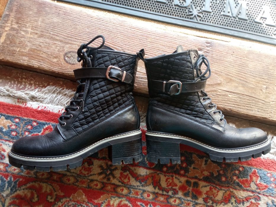 Ghete dama in stare foarte buna