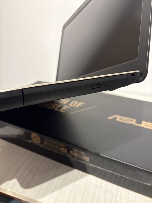 Laptop Asus i5, 15.6 inch