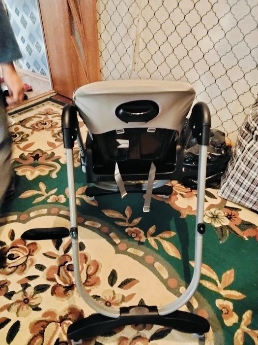 Продам детский кресло для кормления