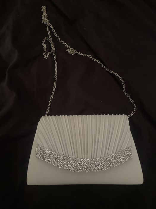 вечерна чанта.