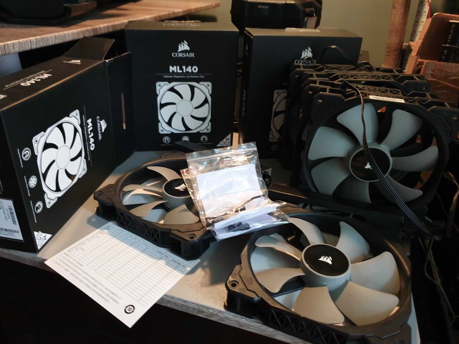Ventilatoare Corsair ML140, FARA RGB, 6 buc.