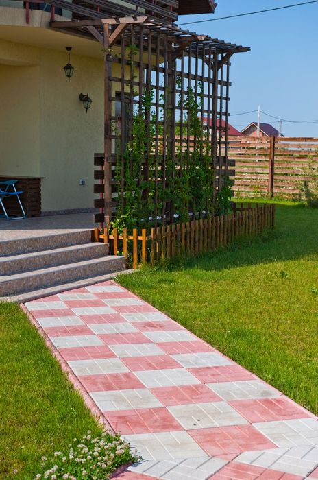 Pavaj, pavele, dale pentru piscina si gradina. Montaj pavaj