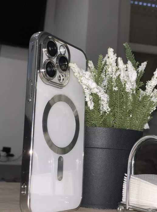 Iphone 14 pro max Калъф + 3 Протектора privacy/ Iphone 14 Max Case