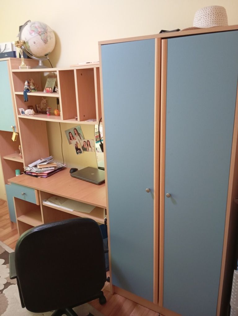 Мебели от детска стая.