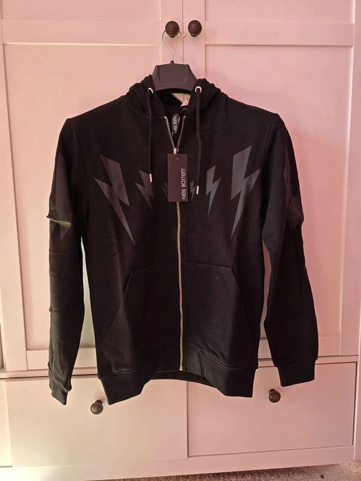 Neill Barrett - мъжки суичер в два цвята !