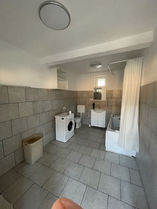 Casă de închiriat
