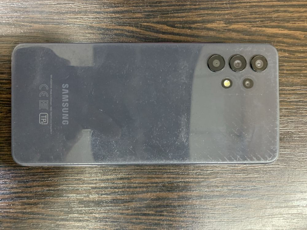 Samsung A32 128g память , ядер 8.