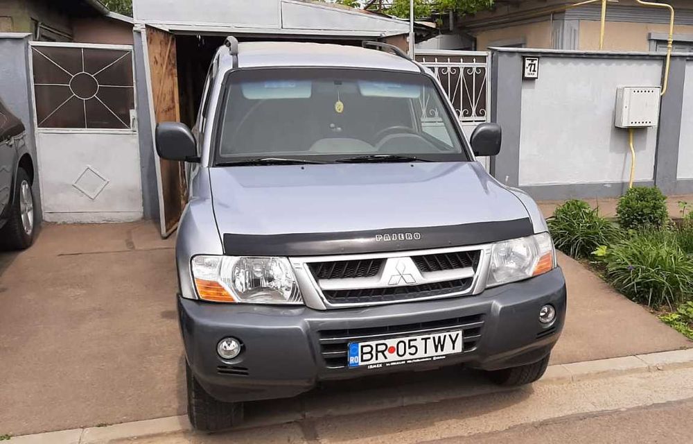 Vand Mitsubishi Pajero | 5 locuri 2004 | Autoutilitara | Proprietar