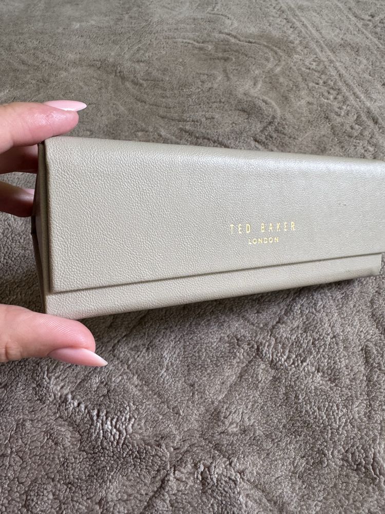 Слънчеви очила Ted Baker London