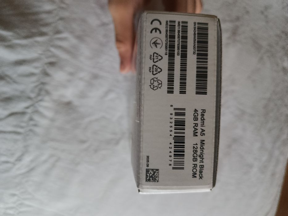 Telefoane noi sigilate