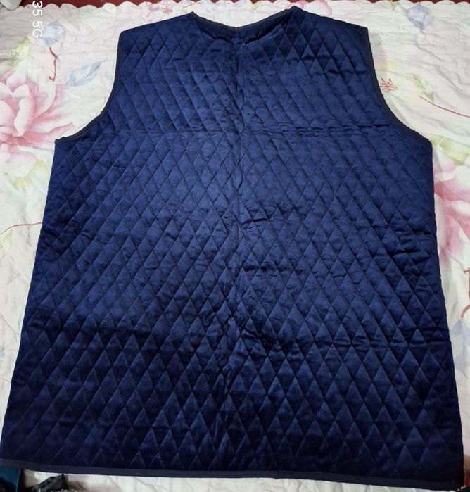 Жилет- нимча эркаклар учун.