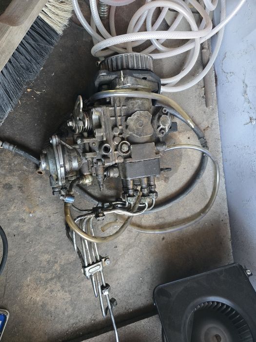 Piese VW LT35  1990 2.4TD Pompa Injecție, Turbo, Radiatoare