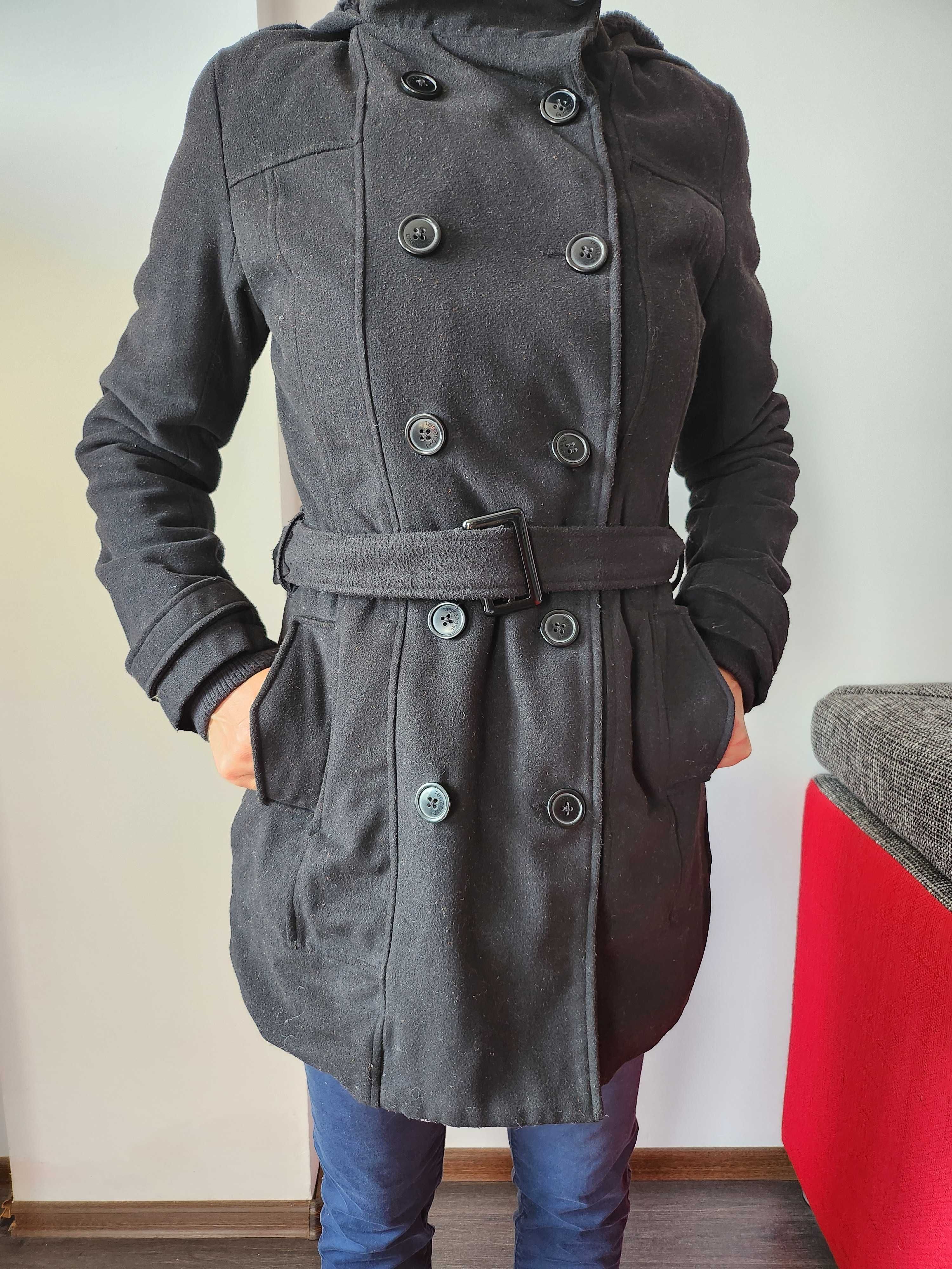 Haina de iarna neagra