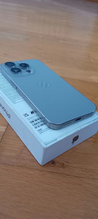 hone 15 Pro 128GB + huse + accesorii originale