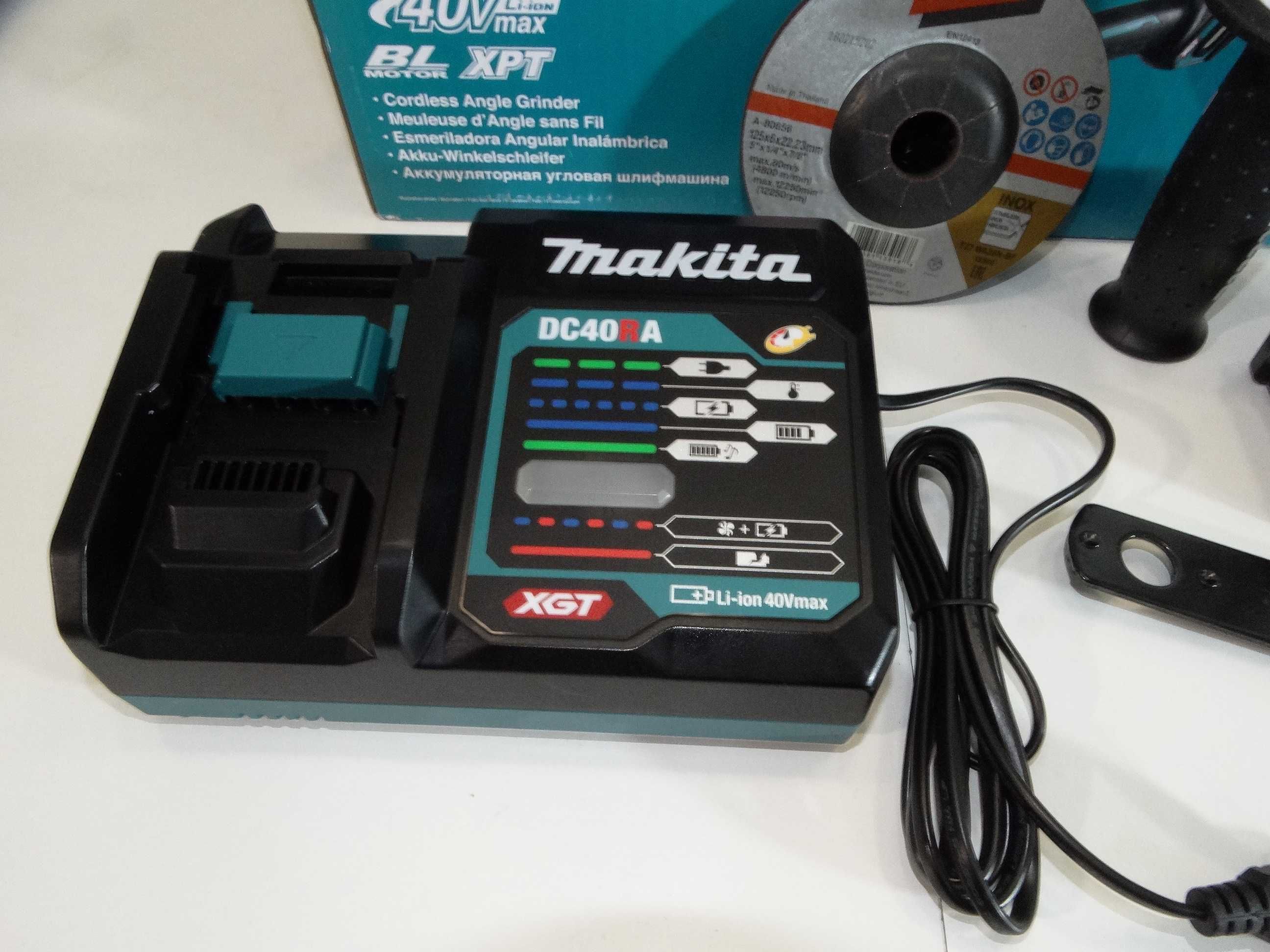 Makita GA 008 / XGT / 40 V / 2 x 4.0 Ah - Акумулаторен ъглошлайф