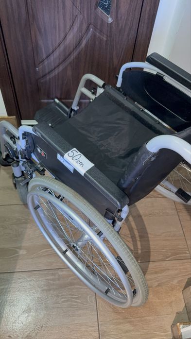 Scaun handicap dizabilitati batrani din aliminiu (ca nou)