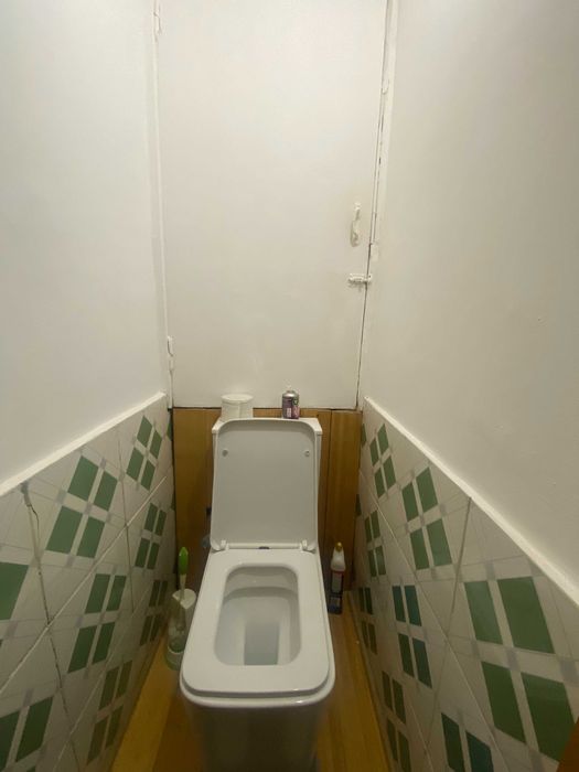 Срочно!!! Продается 3-х комн 2 этаж м-в Феруза