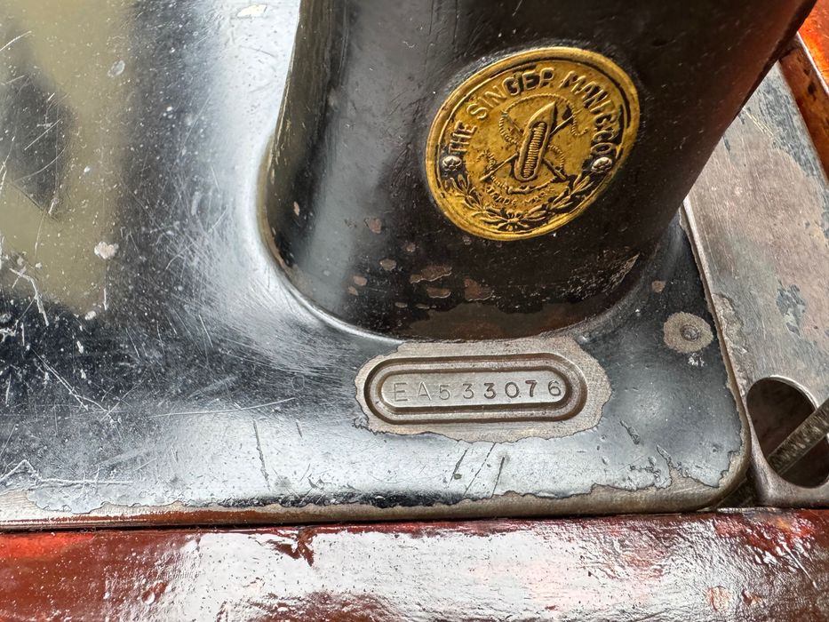 Mașina de cusut Singer de 120 ani