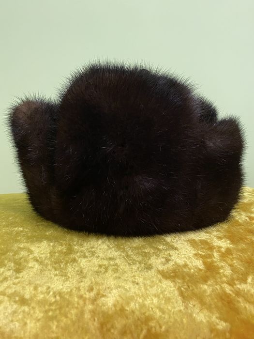 Бош кийим норка холати жуда яхши почти кийилмаган россиядан келтирилга