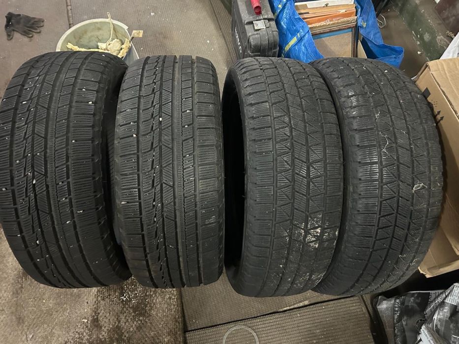Продам шины- липучка