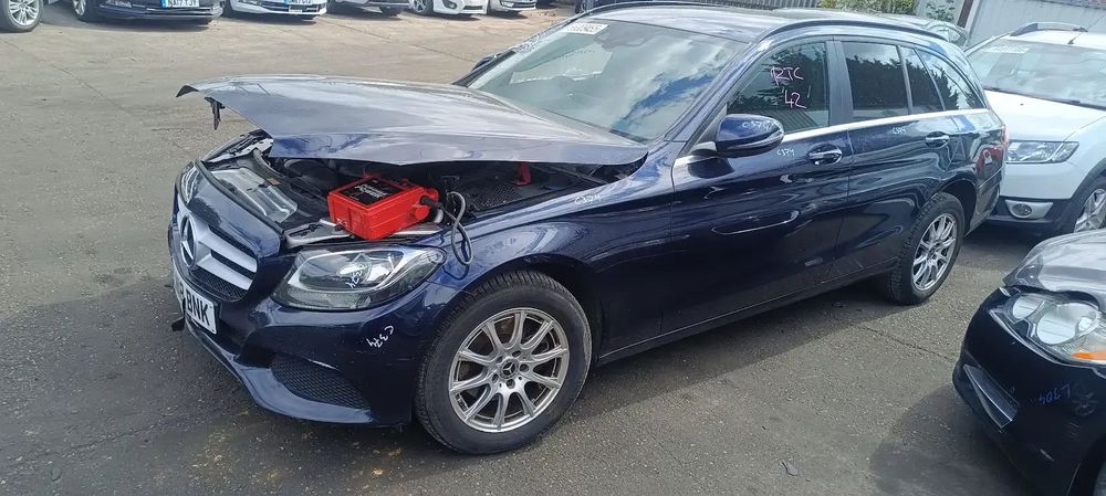 Dezmembrari / Dezmembrez Mercedes Clasa C Combi (S205) 2.2 CDI 651921 cutie viteze auutomata cod culoare 890 (MANUFAKTUR albastru cavansit - vopsea metalizată)