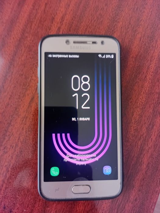 Телефон Samsung.  J 2.