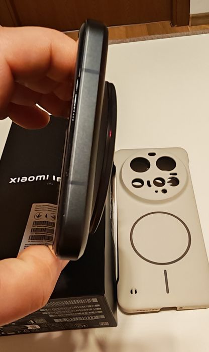 Vând xiaomi 15 ultra garanție Altex 2 ani