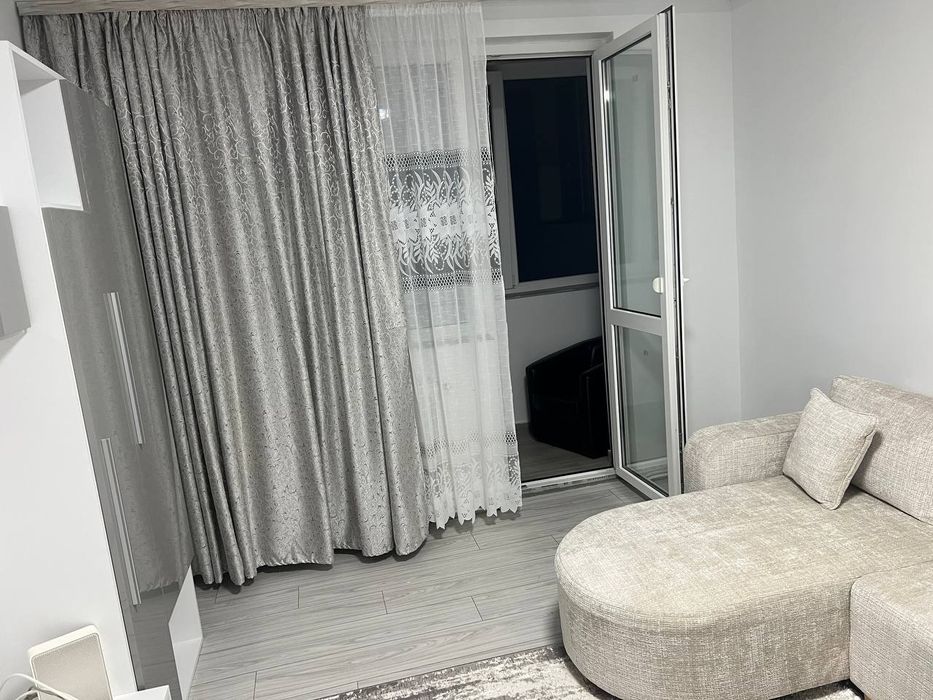 - Ap 2 Camere decomandat, 54mp, renovat/mobilat, absolut tot 100%, nou