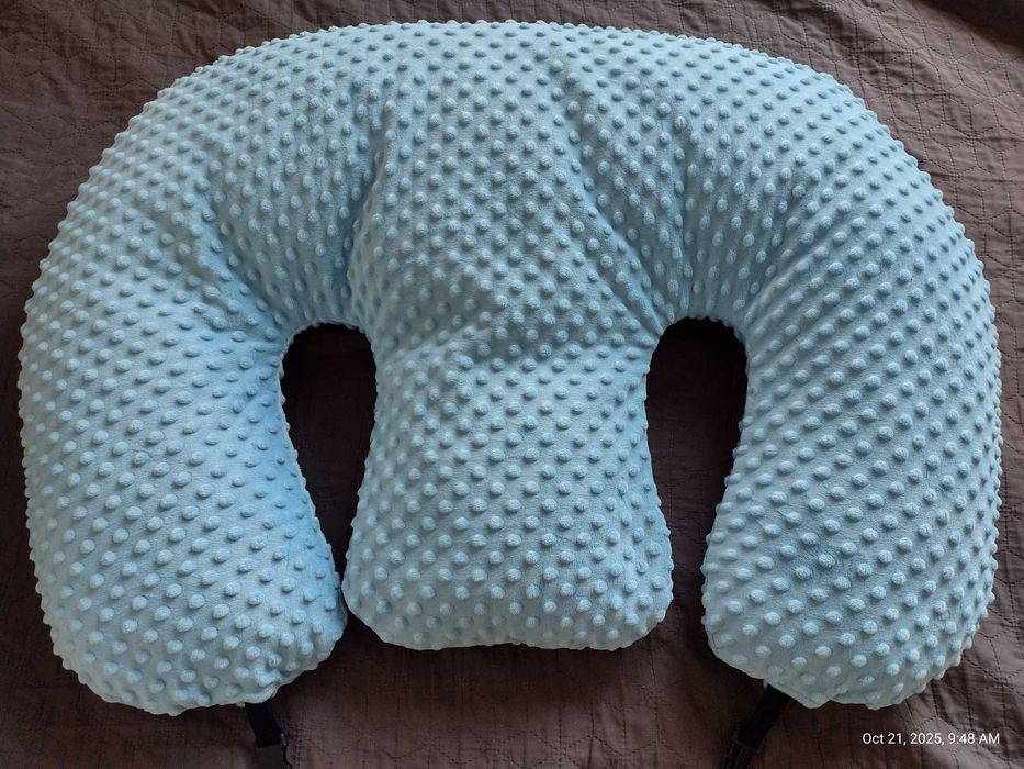 Възглавница за тандемно хранене близнаци