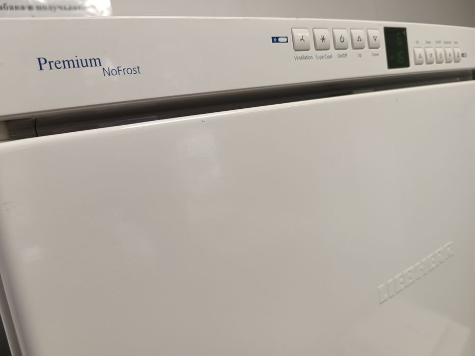Хладилник с фризер LIEBHERR PREMIUM