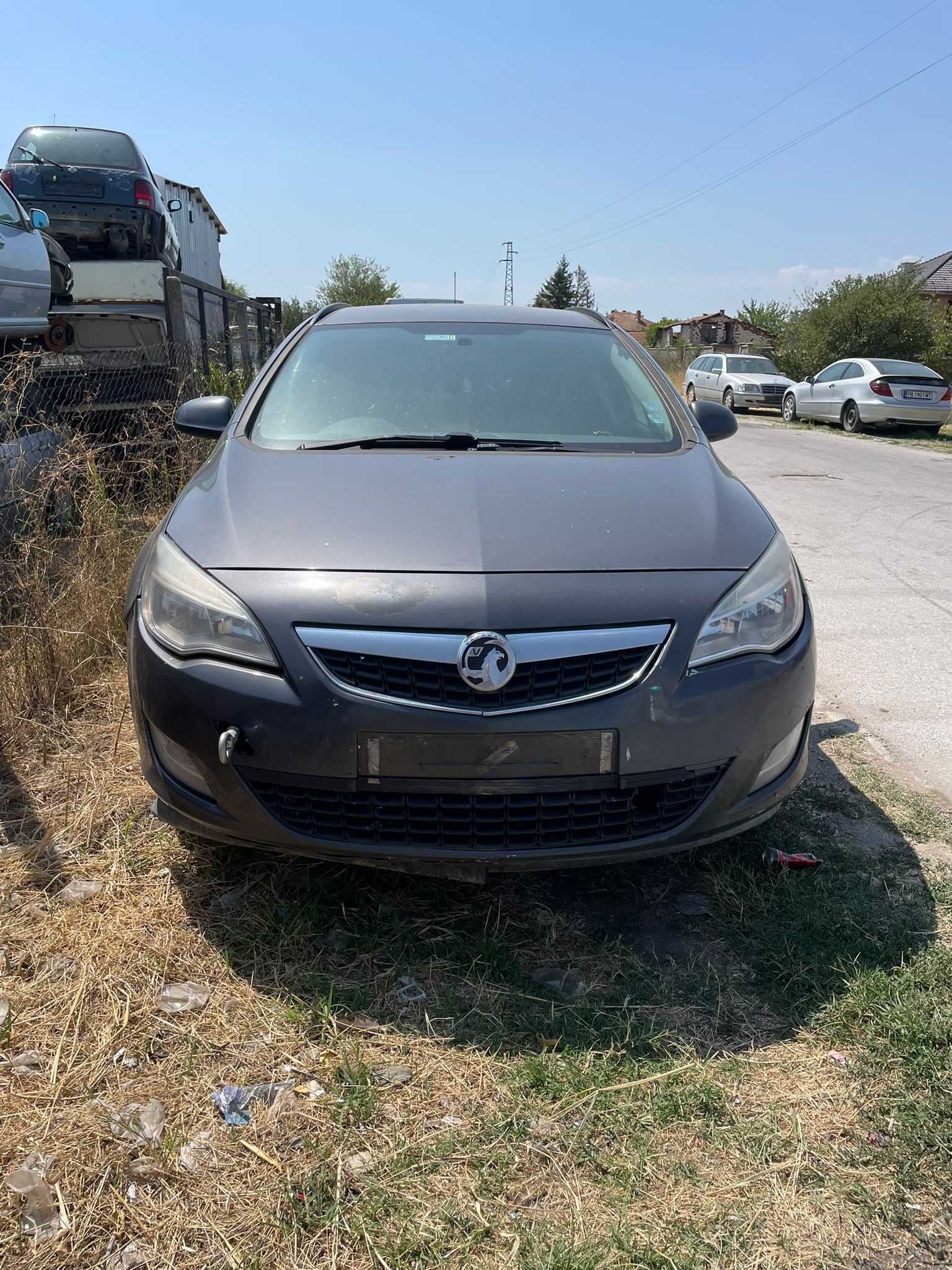 Опел Астра J 1.3 дизел /Opel Astra J  на части 2011 70kw