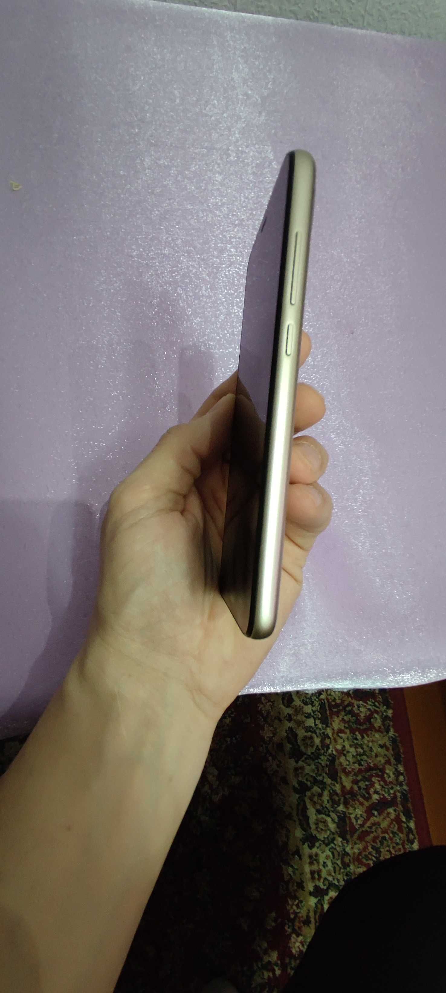 Продам телефон Redmi 7A в идеальном состоянии.