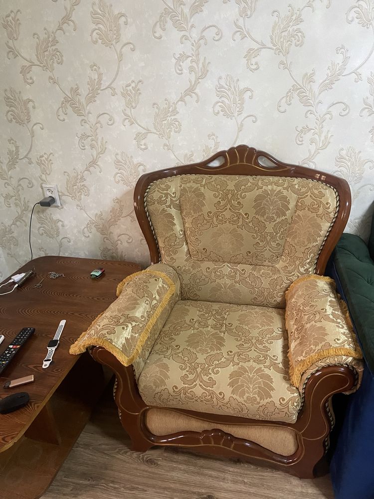 Королевская мягкая. 2дивана и 2 кресла. Состояние отличное