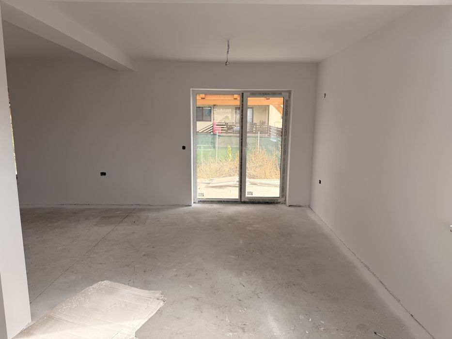 Casa tip Duplex in Ipotesti / Lisaura / 130 mp utili / 260 mp teren