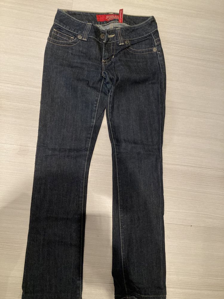 Jeans unisex marca “Guess” originali
