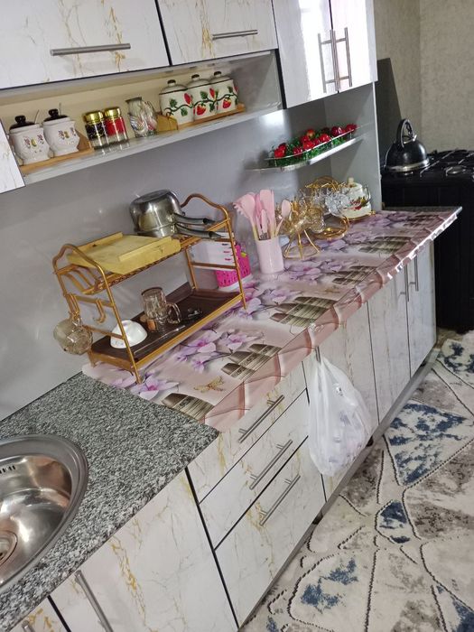 Квартира сотилади бамда