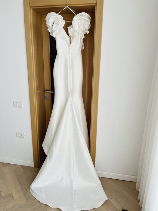 Rochie de mireasa noua