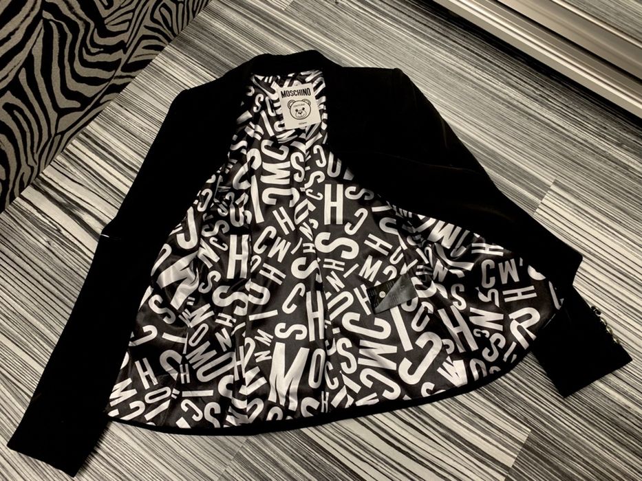 Sacou MOSCHINO -colecția noua-!poze reale 100% Marimi : S,M , L xl